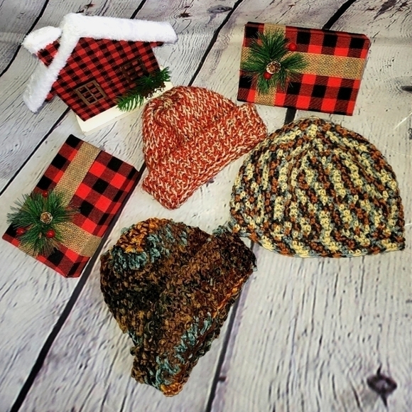 𝅺handmade Knit Hats set of 3 - Picture 1 of 7